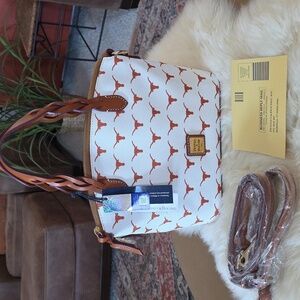 Adorable NWT Dooney & Bourke Texas Longhorn Small Celeste Bag 🧡🐂🤍🎁